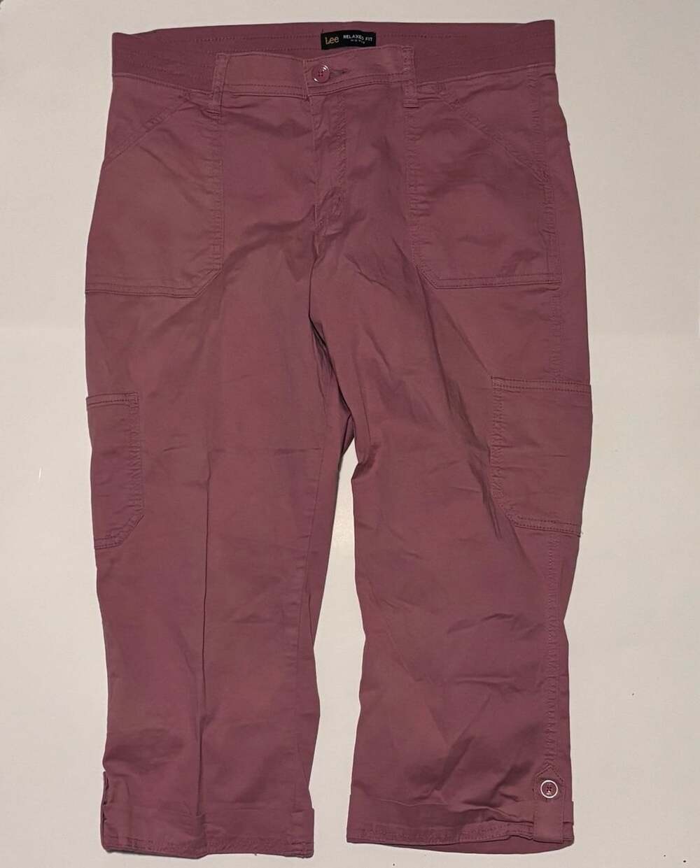 Lee Relaxed Fit Mid Rise Mauve Cargo Pants Capris